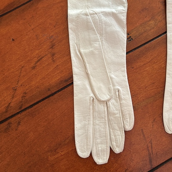 Vintage | Kislav Kidd White Cream Leather Arm Length Gloves Made in France 6 - Picture 6 of 6